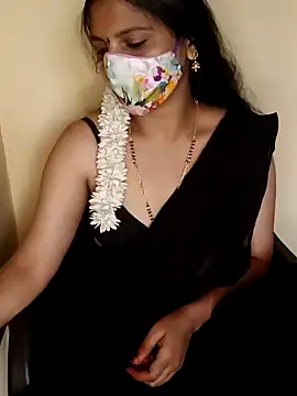 Snapshot of yourtamilcouple chatting on 12/14/24, 05:40 yourtamilcouple online show from 12/14/24, 05:40