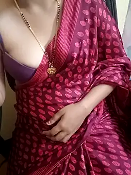 Snapshot of yourtamilcouple chatting on 02/18/25, 03:31 yourtamilcouple online show from 02/18/25, 03:31