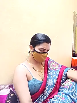 Snapshot of yourtamilcouple chatting on 03/07/25, 12:34 yourtamilcouple online show from 03/07/25, 12:34