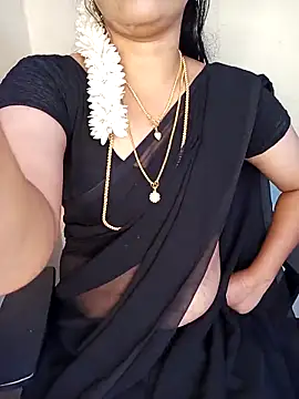 Snapshot of yourtamilcouple chatting on 10/12/25, 04:11 yourtamilcouple online show from 10/12/25, 04:11