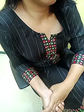 Snapshot of yourtamilcouple chatting on 03/02/26, 09:05 yourtamilcouple online show from 03/02/26, 09:05