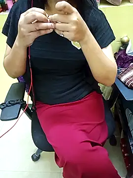 Snapshot of yourtamilcouple chatting on 03/03/26, 05:13 yourtamilcouple online show from 03/03/26, 05:13