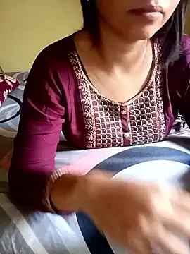 Snapshot of yourtamilcouple chatting on 03/17/26, 05:44 yourtamilcouple online show from 03/17/26, 05:44