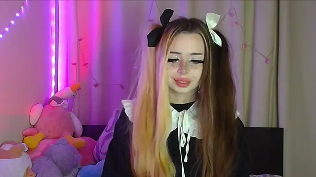 suemeow online show from 03/13/25, 03:33