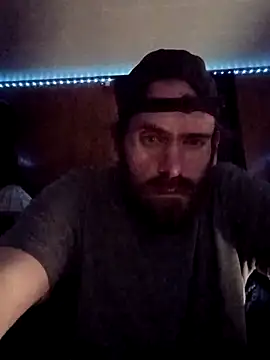 Snapshot of RobStrokes215 chatting on 12/21/25, 09:44 RobStrokes215 online show from 12/21/25, 09:44