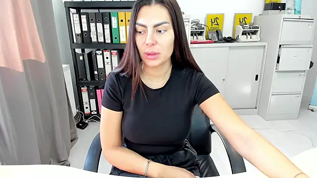 kilenyapatrice online show from 10/23/25, 11:20