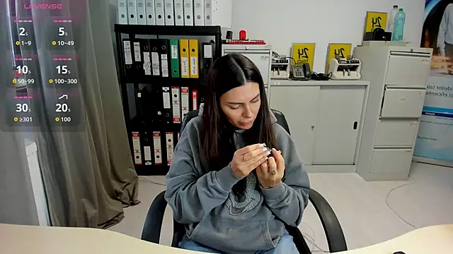 kilenyapatrice online show from 10/26/25, 01:50