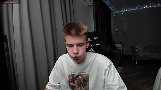 Snapshot of Oscar__xxl chatting on 01/11/26, 10:31 Oscar xxl online show from 01/11/26, 10:31
