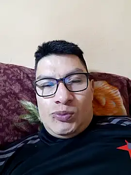 Snapshot of gioarcangel chatting on 01/28/25, 03:15 gioarcangel online show from 01/28/25, 03:15