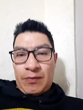 Snapshot of gioarcangel chatting on 02/11/26, 03:44 gioarcangel online show from 02/11/26, 03:44