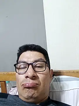 Snapshot of gioarcangel chatting on 03/25/26, 03:23 gioarcangel online show from 03/25/26, 03:23