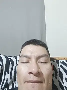 Snapshot of gioarcangel chatting on 06/25/26, 04:23 gioarcangel online show from 06/25/26, 04:23