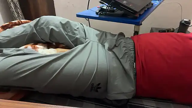 sexyboy09 online show from 10/24/25, 06:37