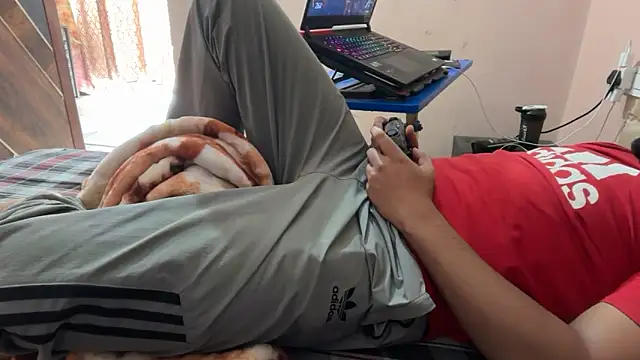 sexyboy09 online show from 10/27/25, 09:35