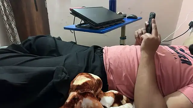 sexyboy09 online show from 10/31/25, 05:25