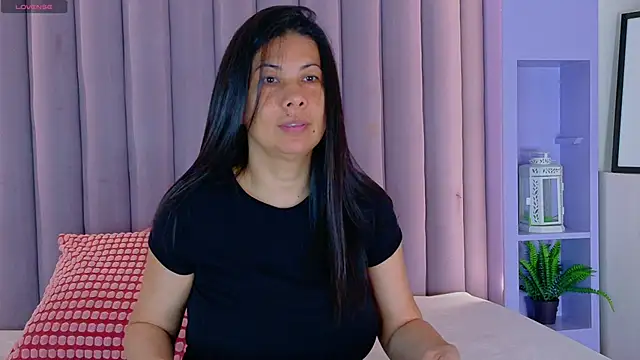 Snapshot of JaylaScott__ chatting on 03/26/26, 11:49 JaylaScott online show from 03/26/26, 11:49