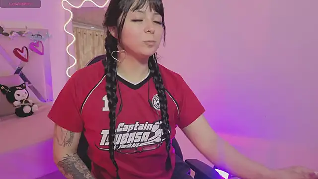 hina tay online show from 11/29/25, 03:20