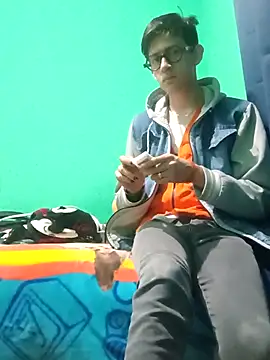 Snapshot of Alex30ct chatting on 02/14/26, 01:24 Alex30ct online show from 02/14/26, 01:24