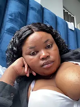 Curveysinaa online show from 02/05/25, 11:55