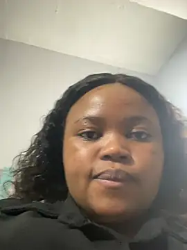 Curveysinaa online show from 02/05/25, 07:20