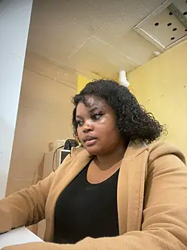 Curveysinaa online show from 03/03/25, 08:49