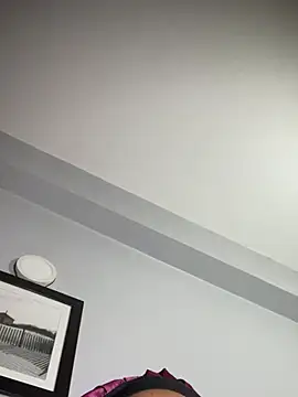 Curveysinaa online show from 03/07/25, 12:48