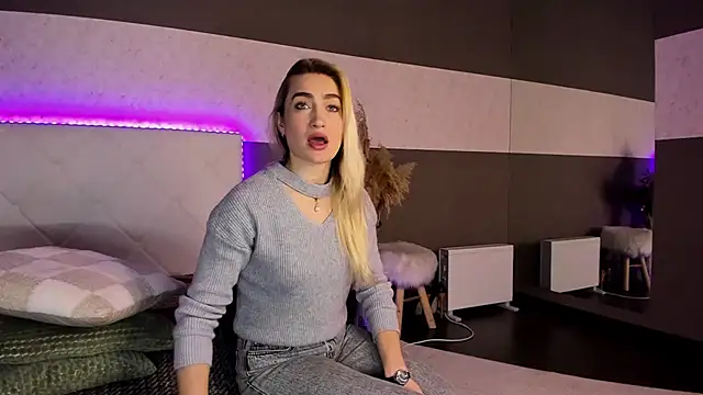 Snapshot of KateOwyns chatting on 02/13/25, 01:48 KateOwyns online show from 02/13/25, 01:48