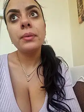 ElyzaIbarra online show from 02/13/25, 05:58