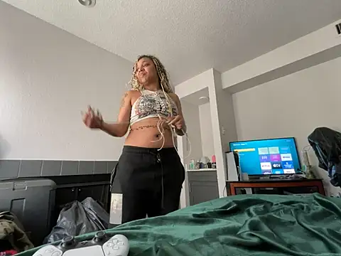 Snapshot of GoddessNih chatting on 03/19/25, 03:51 GoddessNih online show from 03/19/25, 03:51