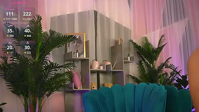 VivianneSteinX online show from 03/22/25, 04:14