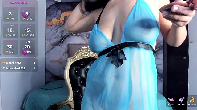 Snapshot of LuciaMoretti_ chatting on 09/23/25, 12:19 LuciaMoretti online show from 09/23/25, 12:19