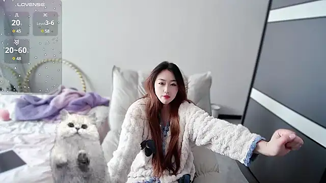 Snapshot of Feifei-cn chatting on 02/26/25, 06:15 Feifei-cn online show from 02/26/25, 06:15