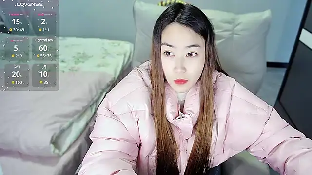 Snapshot of Feifei-cn chatting on 03/06/25, 01:48 Feifei-cn online show from 03/06/25, 01:48
