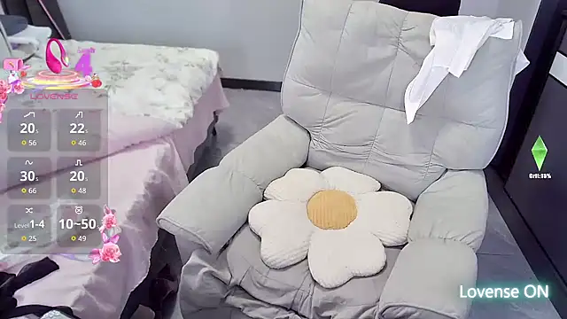 Feifei-cn online show from 10/22/25, 06:57