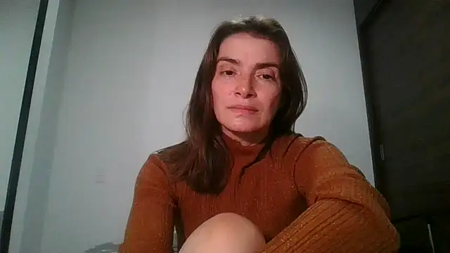 Snapshot of Liloo8923 chatting on 01/21/25, 11:34 Liloo8923 online show from 01/21/25, 11:34