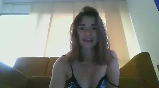 Snapshot of Liloo8923 chatting on 01/31/25, 11:24 Liloo8923 online show from 01/31/25, 11:24