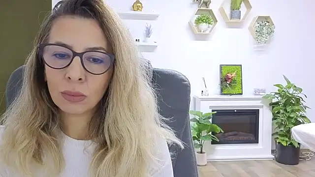 SukyGirl online show from 11/11/25, 08:14