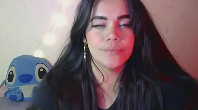 Snapshot of blue_angel33 chatting on 01/26/25, 02:14 blue angel33 online show from 01/26/25, 02:14