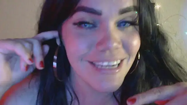 Snapshot of blue_angel33 chatting on 02/13/25, 05:26 blue angel33 online show from 02/13/25, 05:26