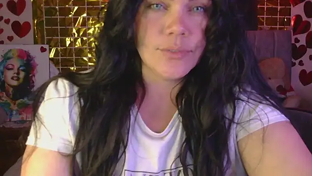 Snapshot of blue_angel33 chatting on 03/21/25, 01:34 blue angel33 online show from 03/21/25, 01:34