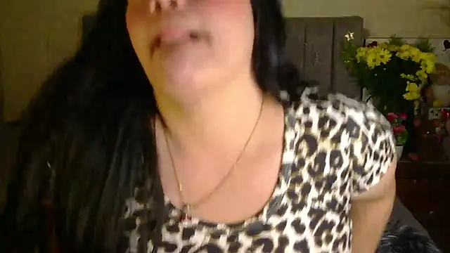 Snapshot of blue_angel33 chatting on 09/25/25, 02:04 blue angel33 online show from 09/25/25, 02:04