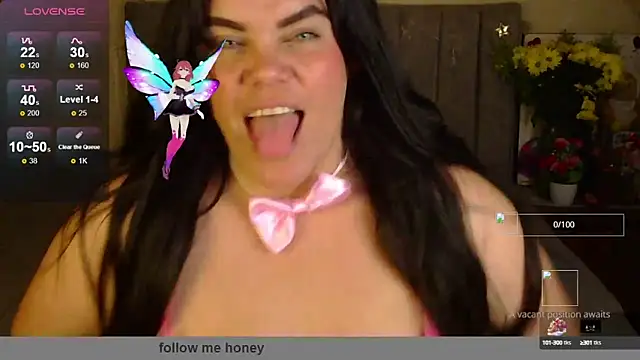 Snapshot of blue_angel33 chatting on 09/26/25, 02:37 blue angel33 online show from 09/26/25, 02:37