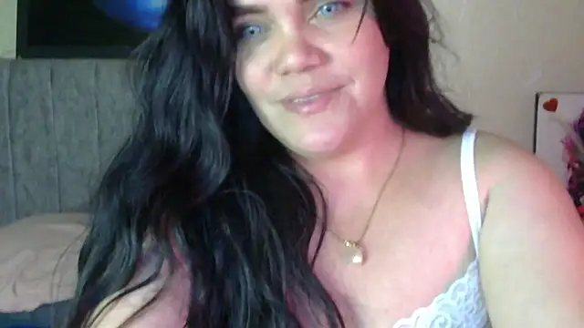 Snapshot of blue_angel33 chatting on 11/29/25, 03:20 blue angel33 online show from 11/29/25, 03:20