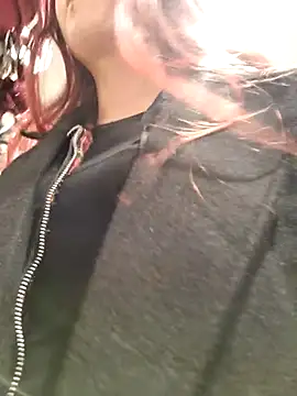 Snapshot of Reed_Fox chatting on 11/22/25, 02:38 Reed Fox online show from 11/22/25, 02:38