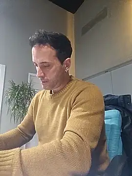 Snapshot of Lucas___81 chatting on 01/08/26, 08:00 Lucas 81 online show from 01/08/26, 08:00