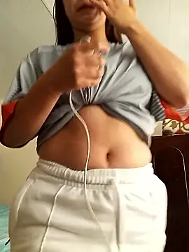 Snapshot of Sara_Brownx chatting on 01/08/26, 04:31 Sara Brownx online show from 01/08/26, 04:31