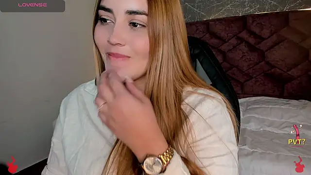 Lucia star   online show from 12/12/24, 10:20