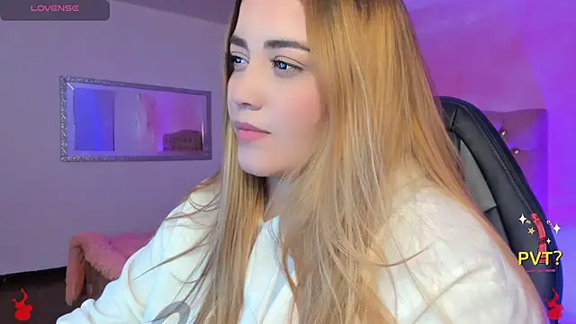 Lucia star   online show from 02/07/25, 03:55