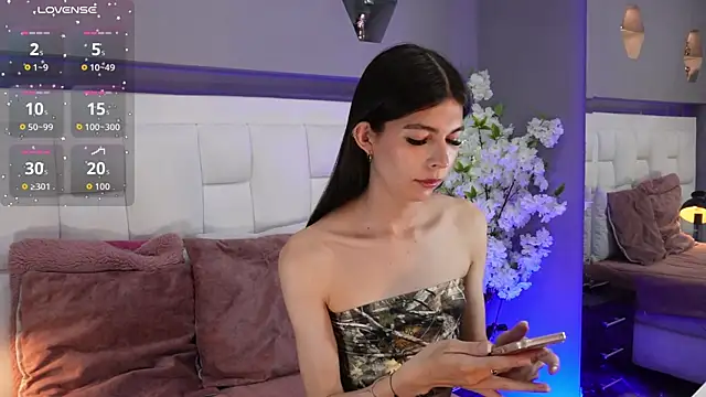 CuteAri online show from 10/18/25, 08:42