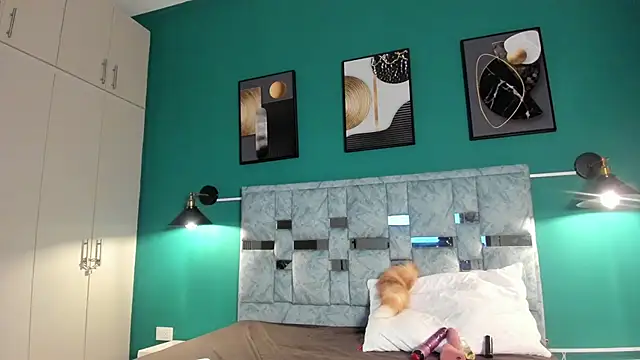 Snapshot of MAVIE_IVANOVA chatting on 02/02/26, 12:15 MAVIE IVANOVA online show from 02/02/26, 12:15